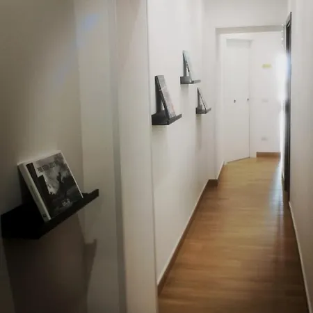 Tulla's בית הארחה