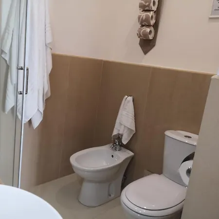 בית הארחה Tulla's 4*