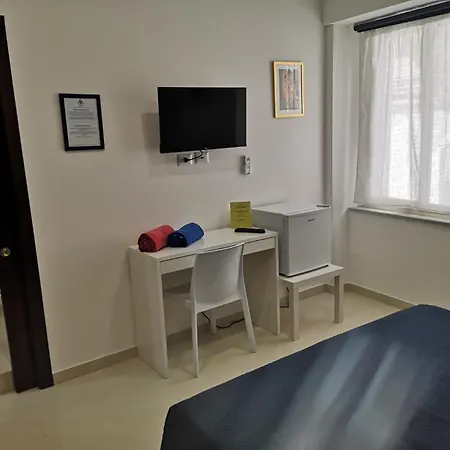 Tulla's גיארדיני נאקסוס