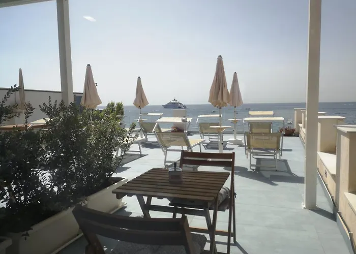 ゲストハウス Tulla's