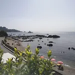 Tulla's Giardini-Naxos