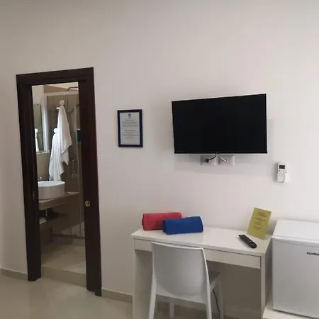 Tulla's 4* Giardini Naxos