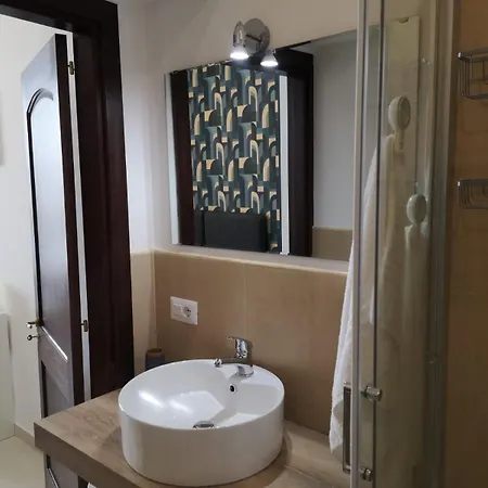 Tulla's Pensionat Giardini Naxos