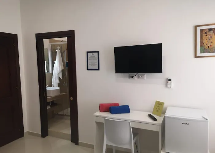 Tulla's 4* Giardini Naxos