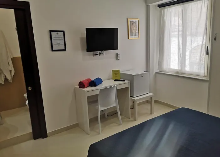 Tulla's Giardini Naxos